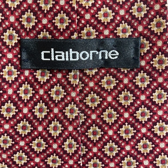 Claiborne 100% Imported Silk Tie - Picture 2 of 3